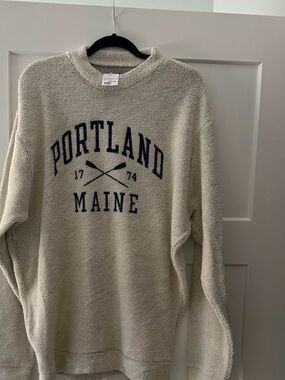 Portland Maine Terry Off White Sweater shirt Women Size S Austin’s lnc